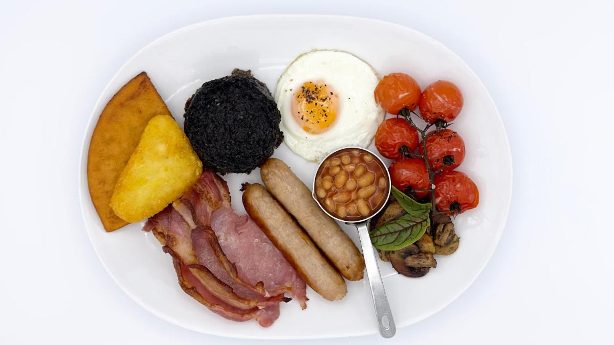 Trump MacLeod House & Lodge, Scotland