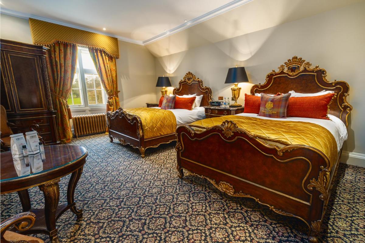 Trump MacLeod House & Lodge, Scotland