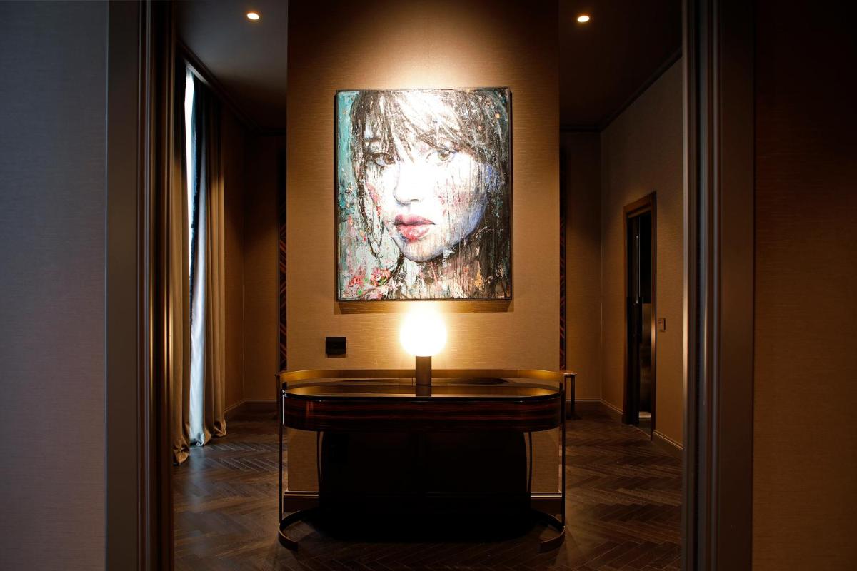 U-Visionary Roma Hotel