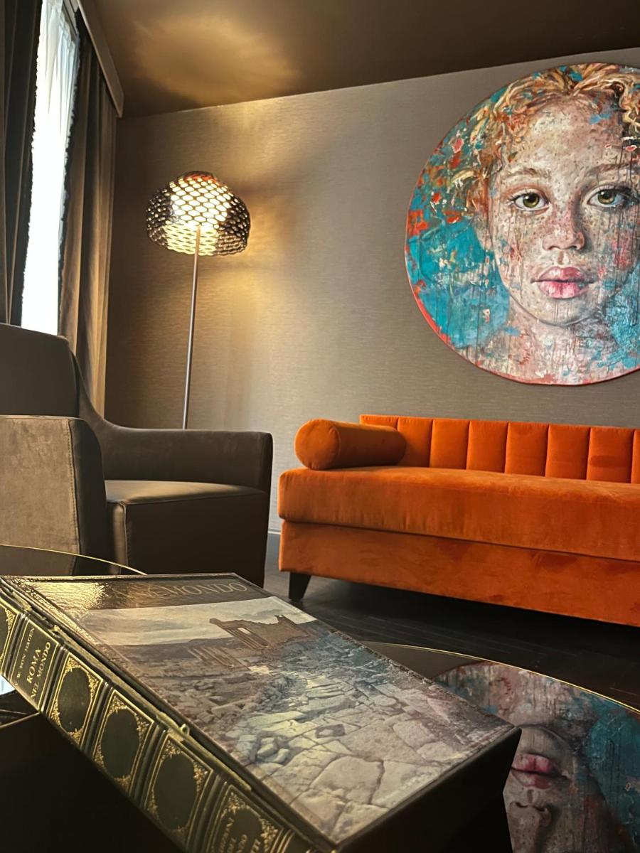 U-Visionary Roma Hotel