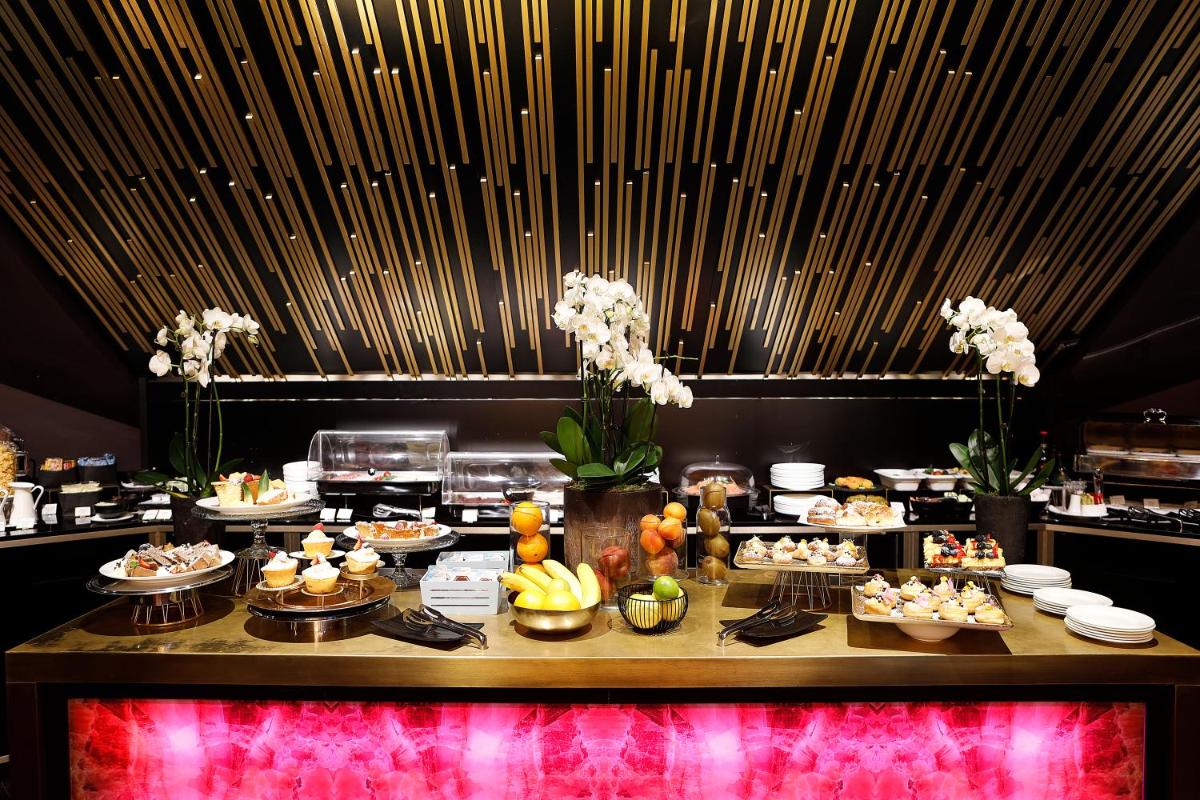 U-Visionary Roma Hotel