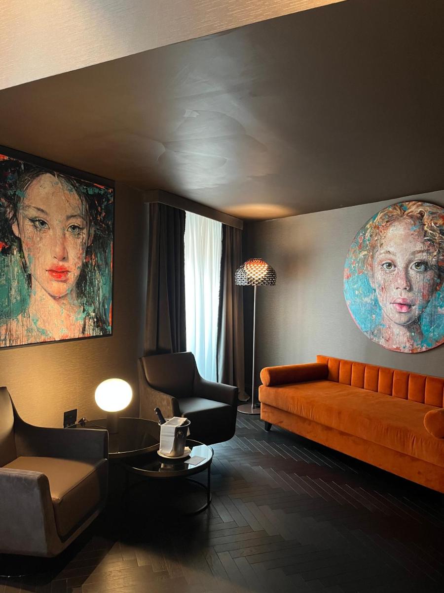 U-Visionary Roma Hotel