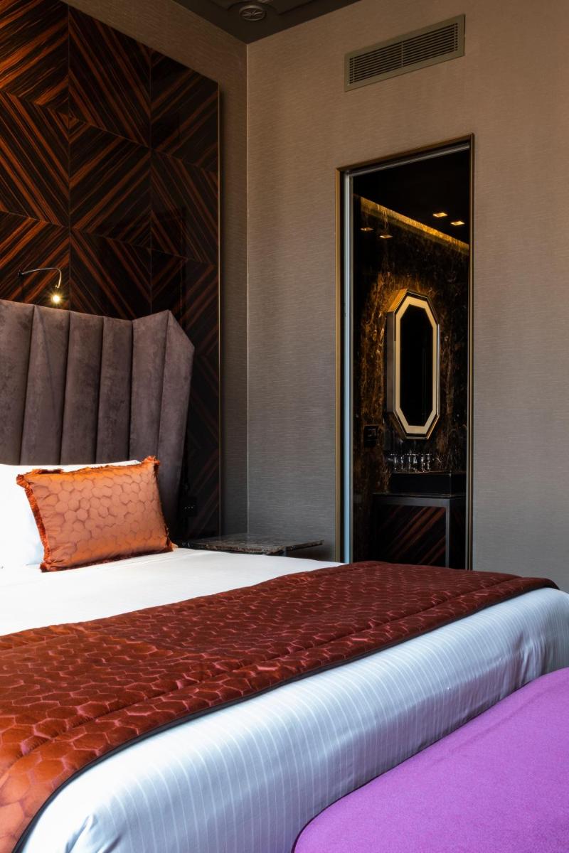 U-Visionary Roma Hotel
