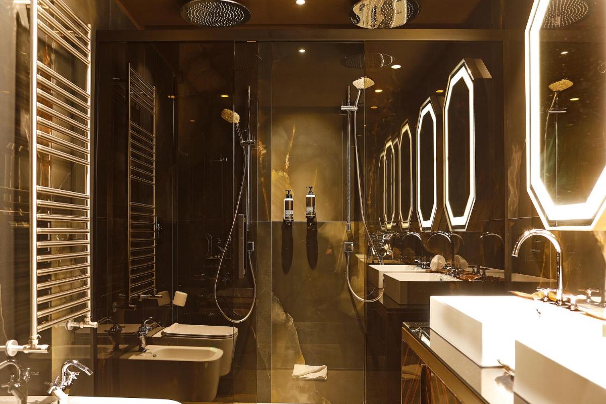 U-Visionary Roma Hotel
