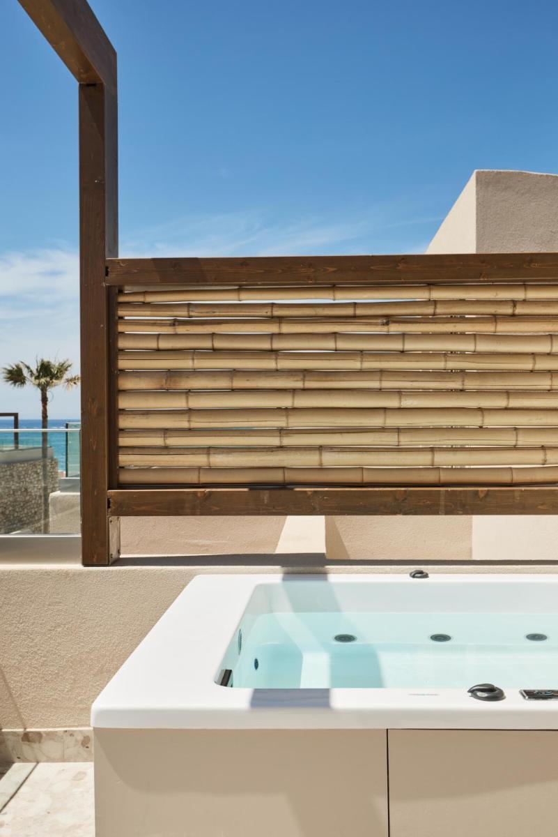 Uzenie All Suites Boutique Resort