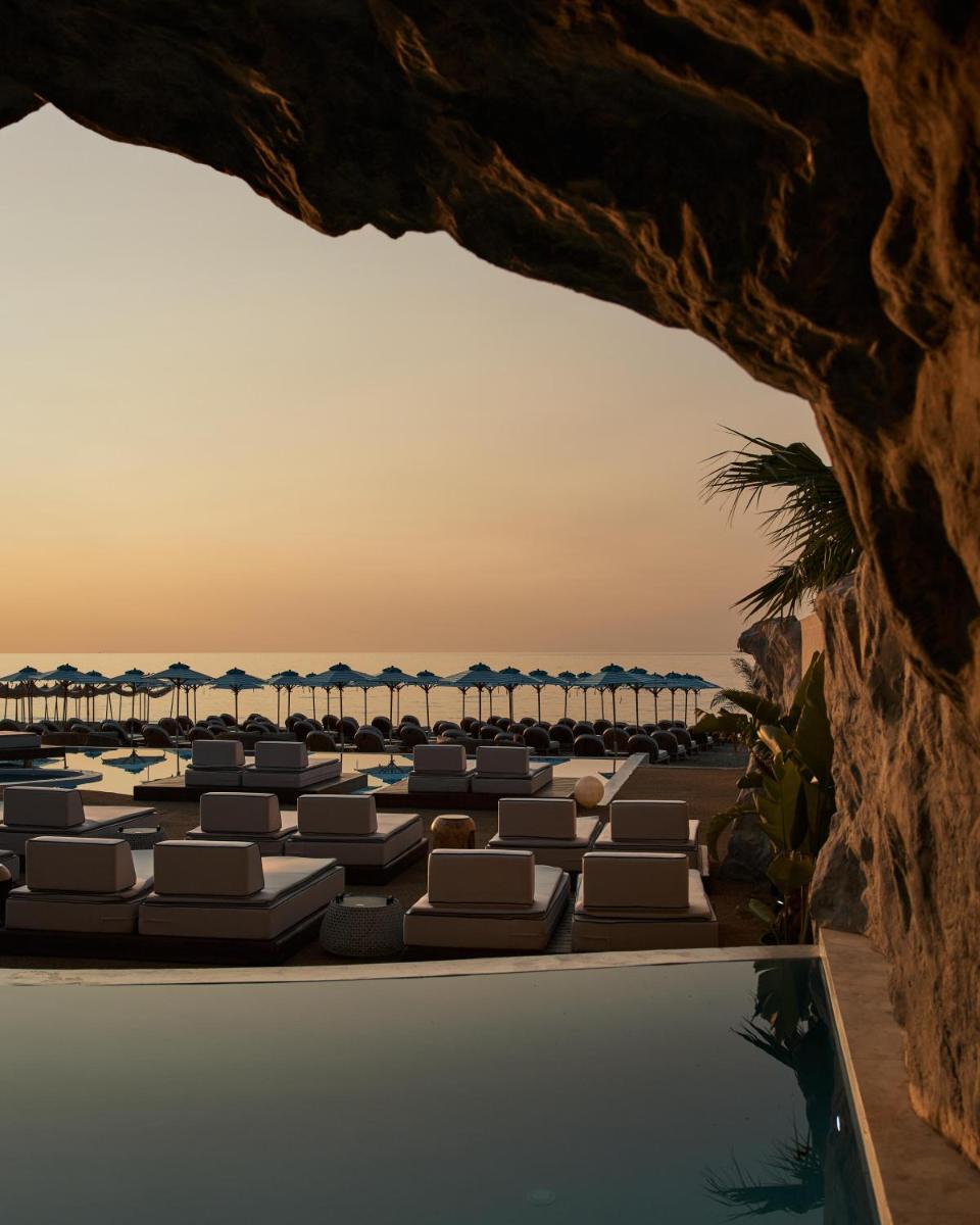 Uzenie All Suites Boutique Resort