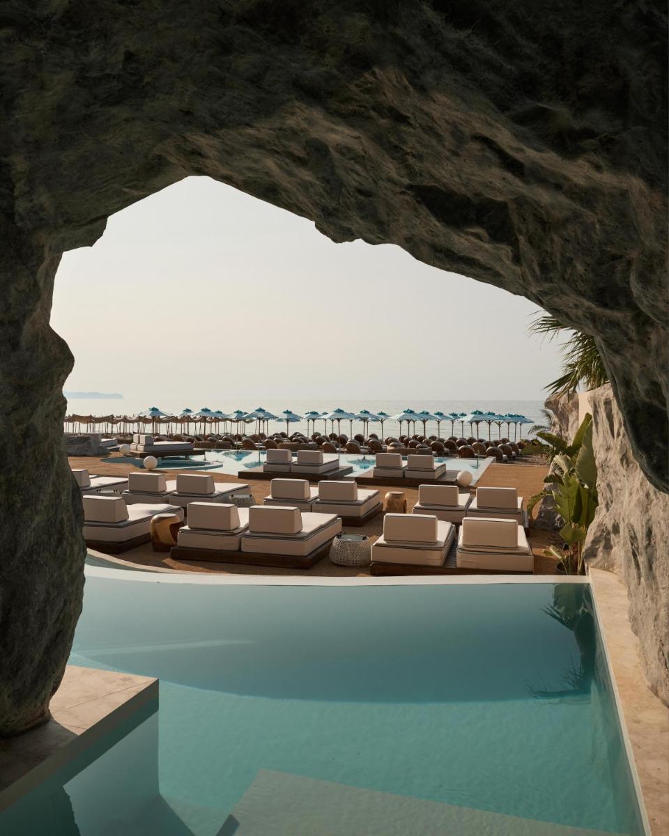 Uzenie All Suites Boutique Resort