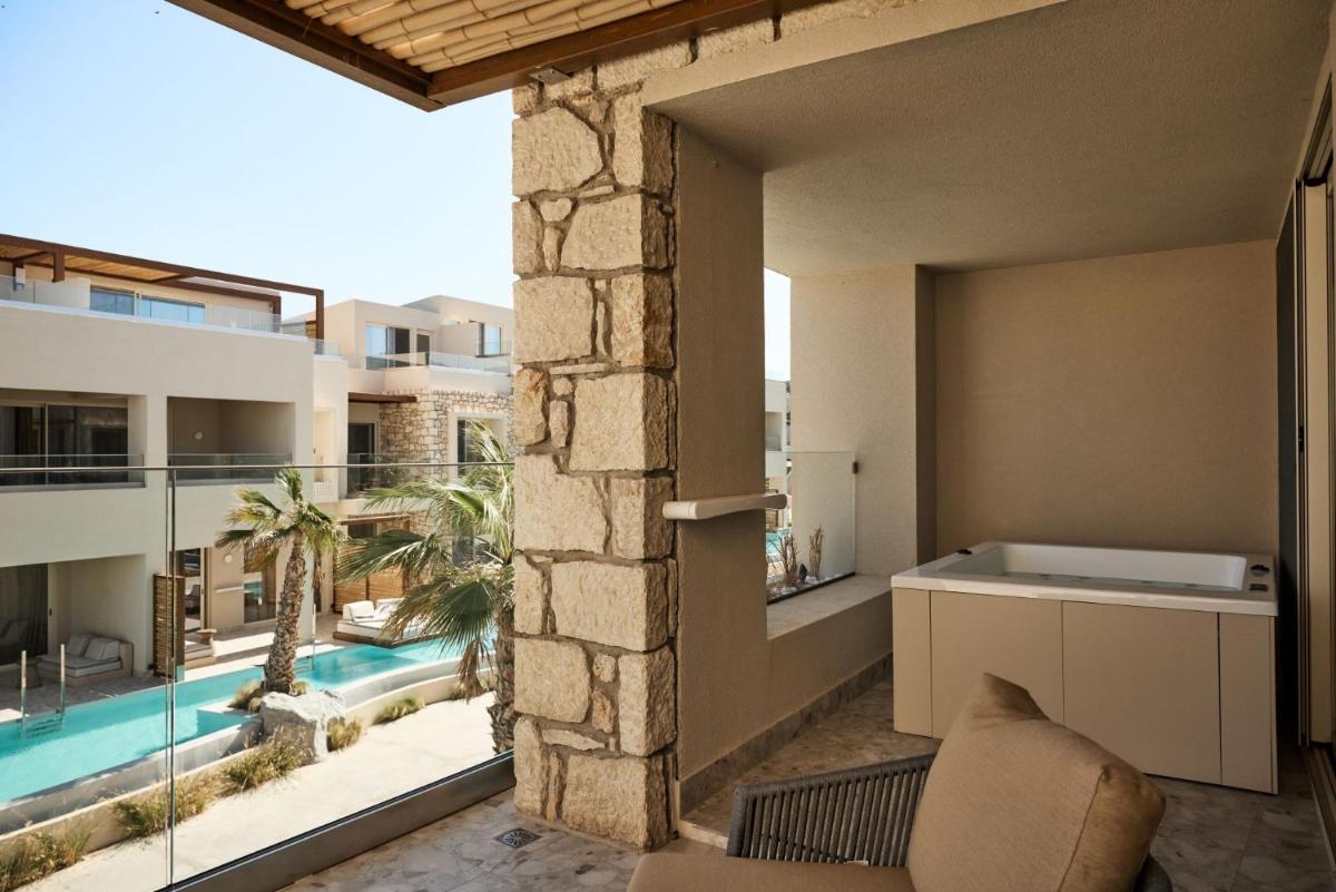 Uzenie All Suites Boutique Resort