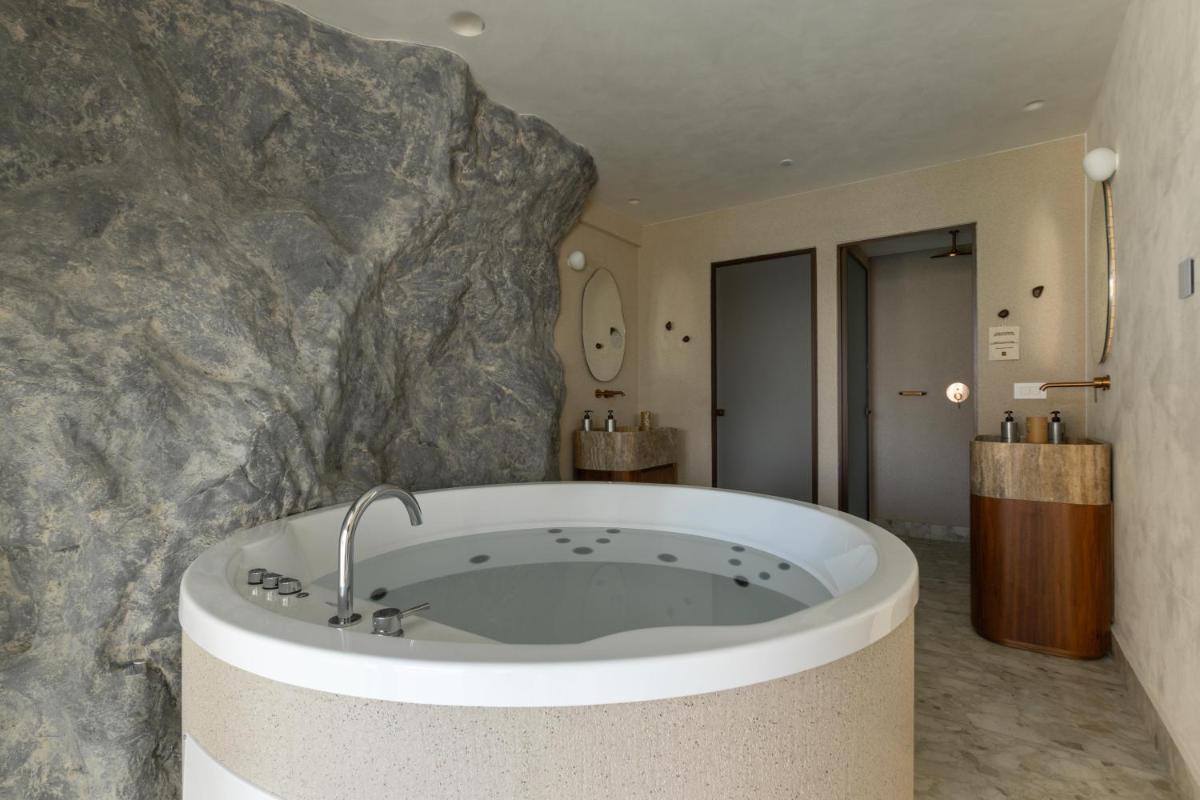 Uzenie All Suites Boutique Resort - Adults Only
