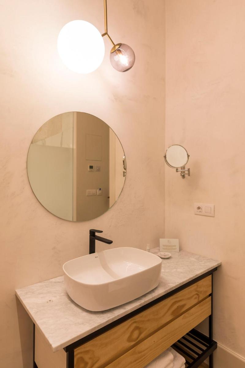 VEINTIUNO Emblematic Hotels by Airnest