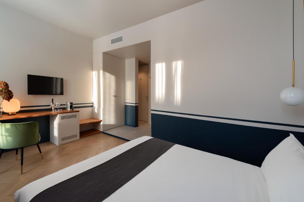 Velvet Grey Boutique Hotel