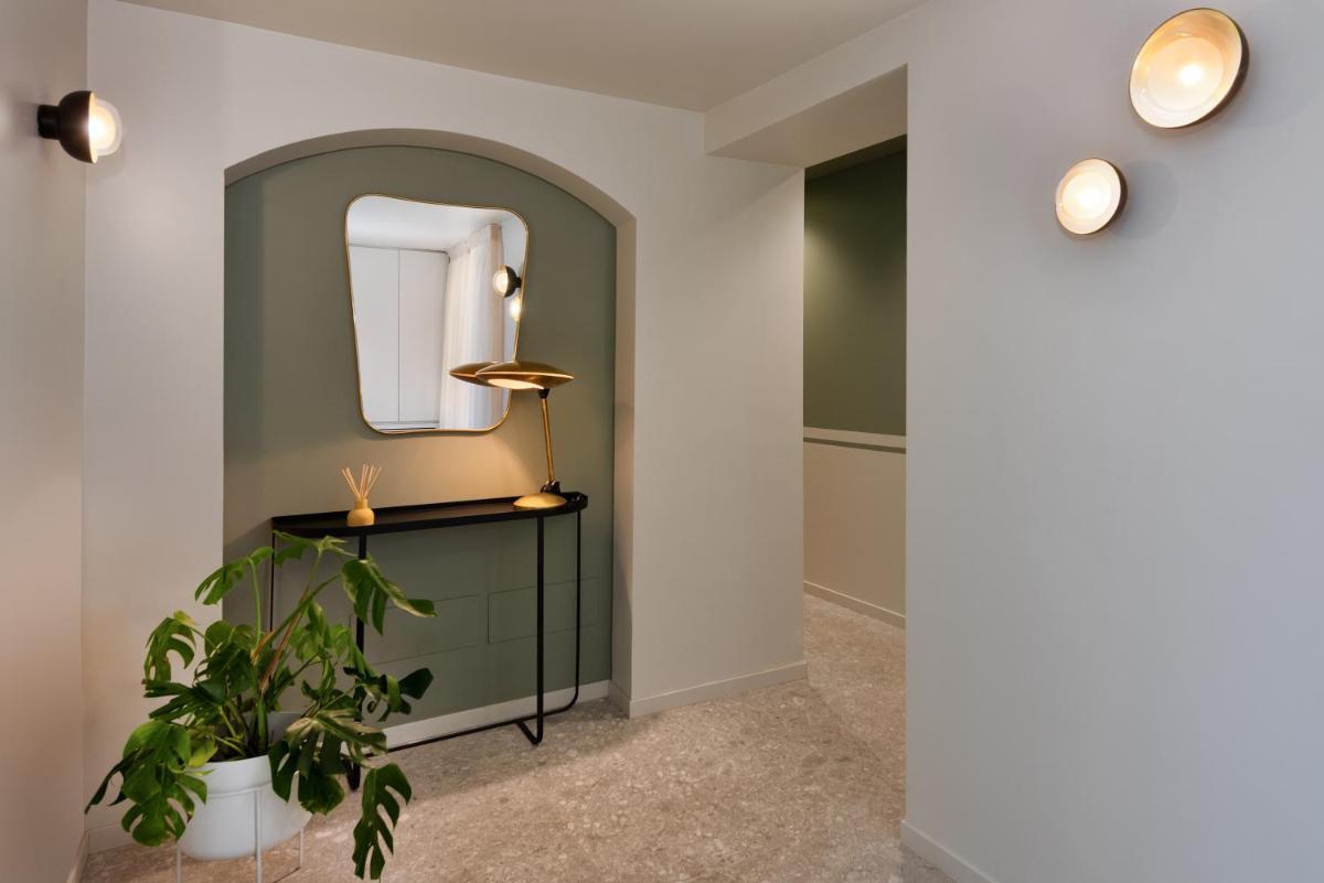 Velvet Grey Boutique Hotel