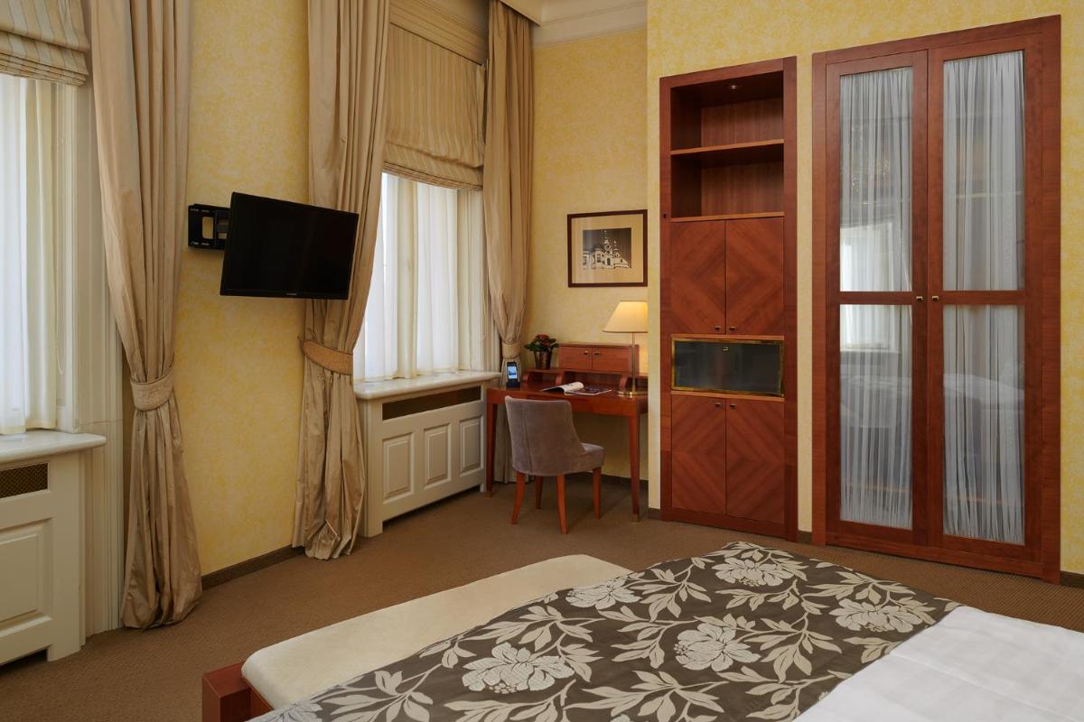 Ventana Hotel Prague