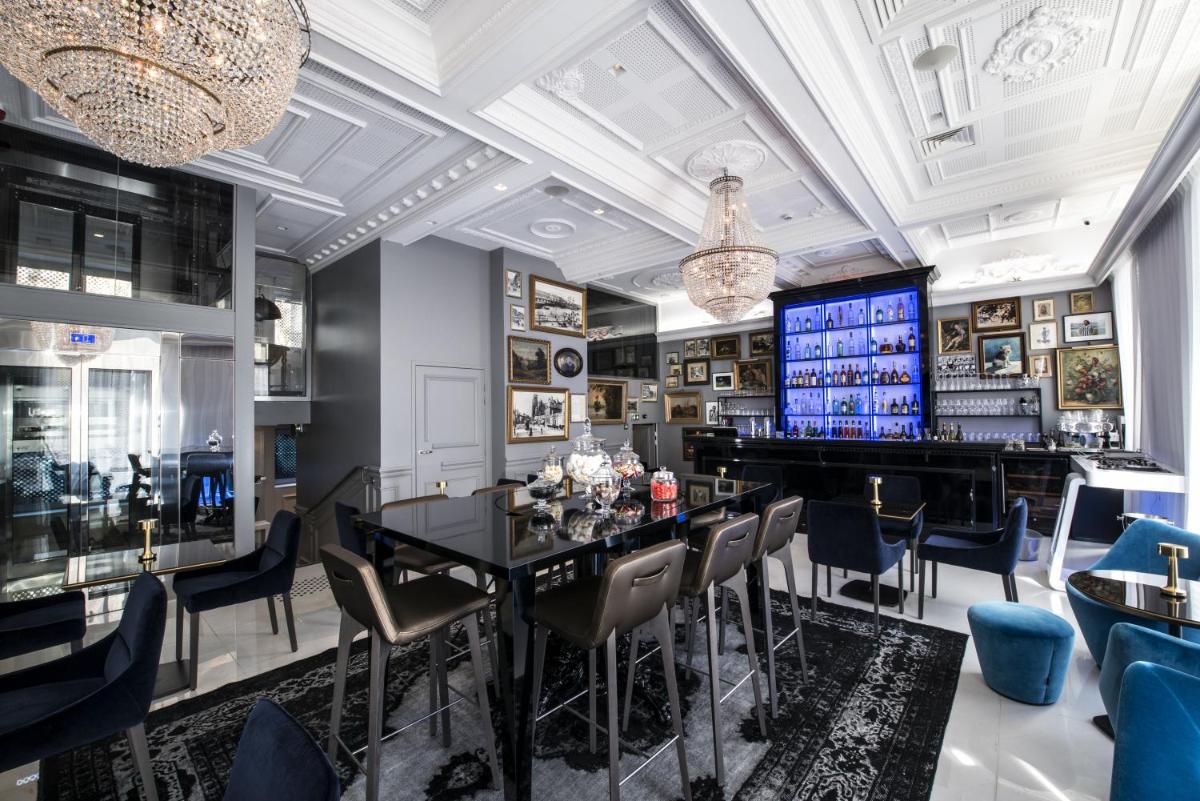Vertigo Hotel, By Marriott, a Member of Design Hotels