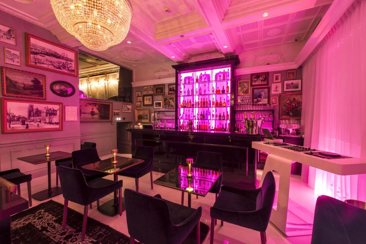 Vertigo Hotel, By Marriott, a Member of Design Hotels