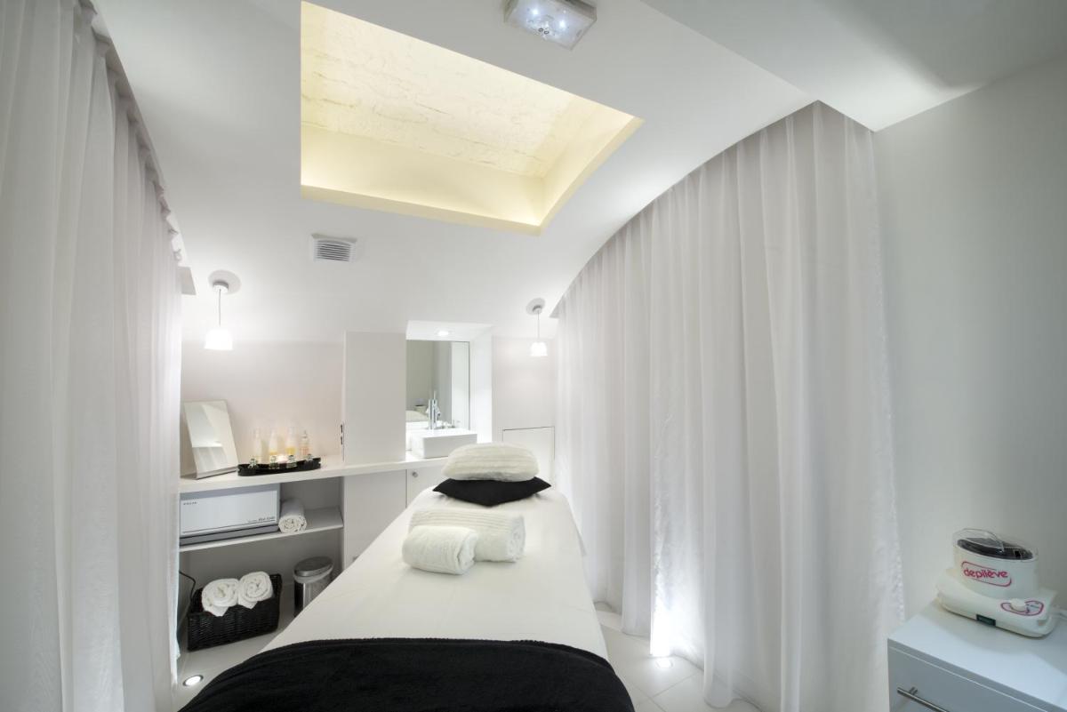 Vertigo Hotel, By Marriott, a Member of Design Hotels