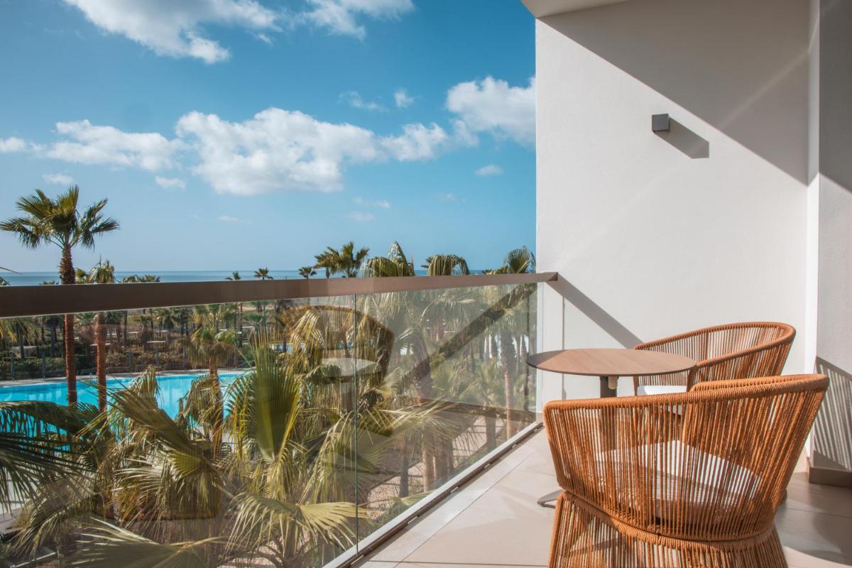 Wine & Books by the Sea, Algarve Resort