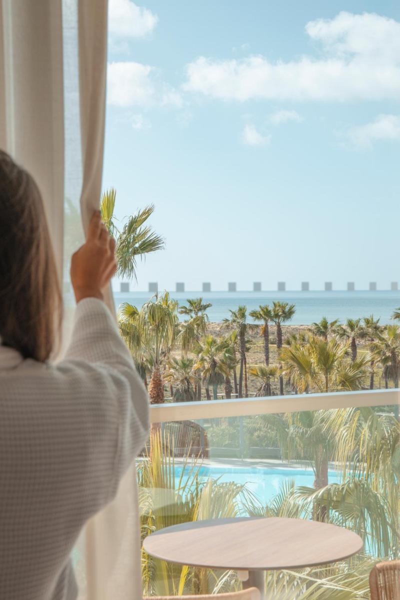 Wine & Books by the Sea, Algarve Resort