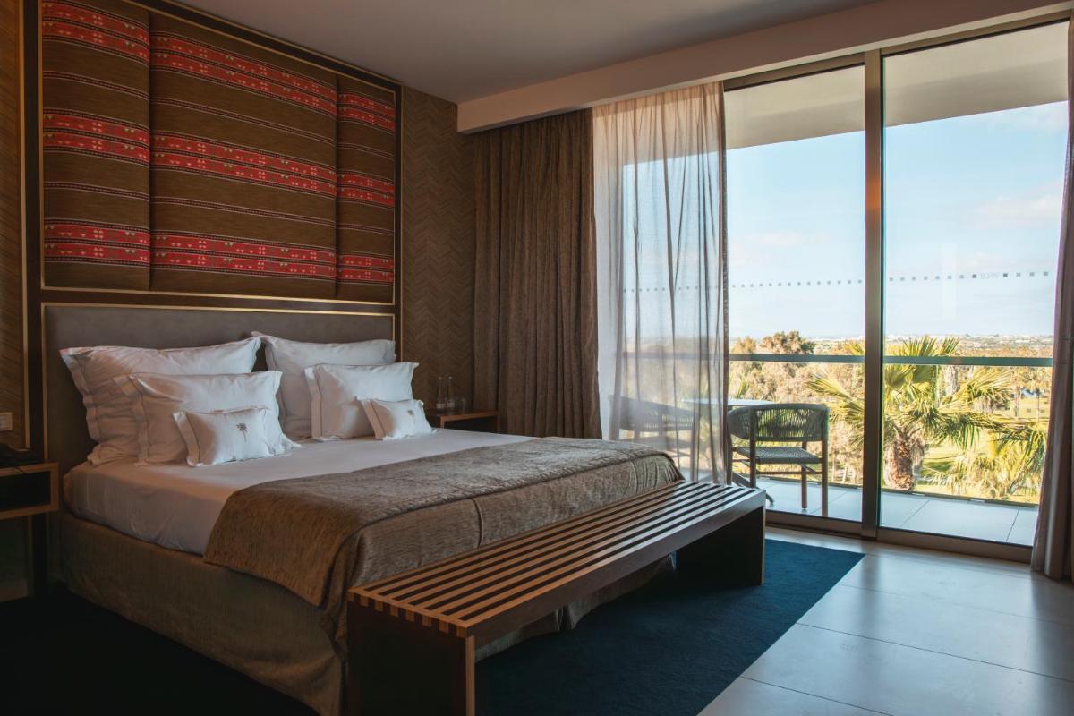 Wine & Books by the Sea, Algarve Resort