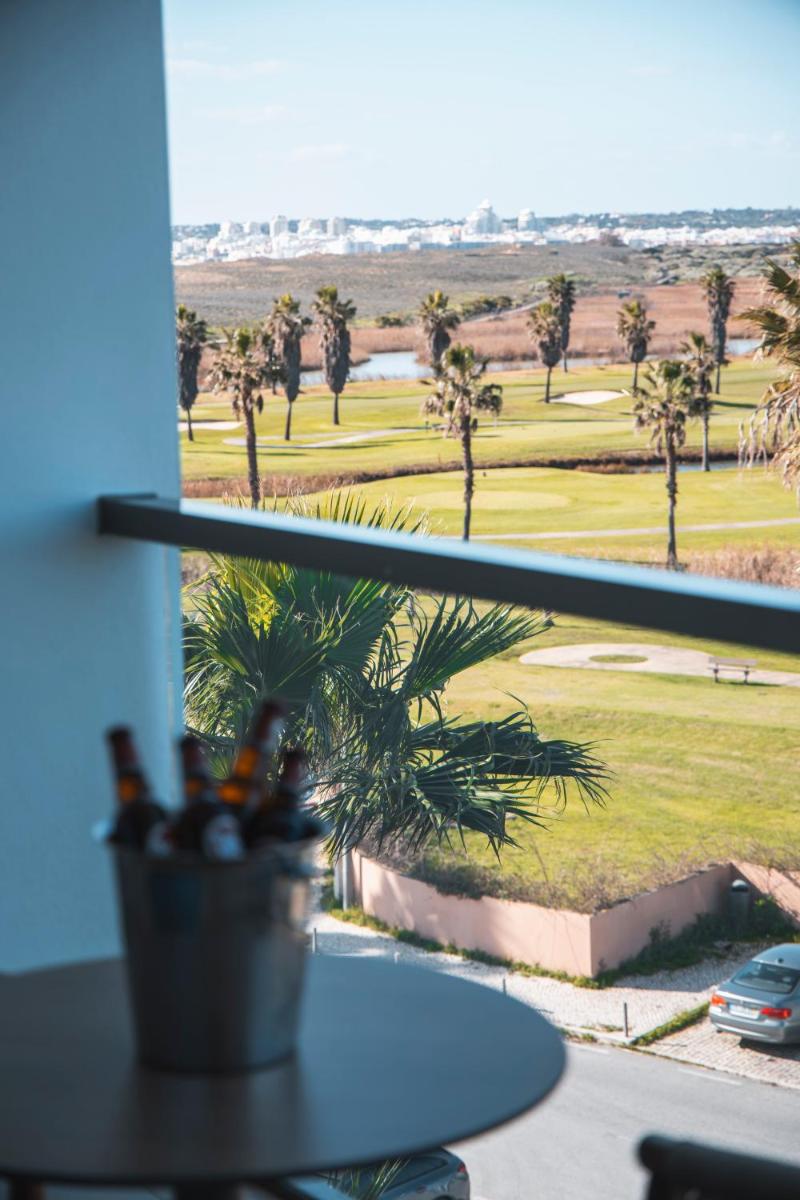 Wine & Books by the Sea, Algarve Resort