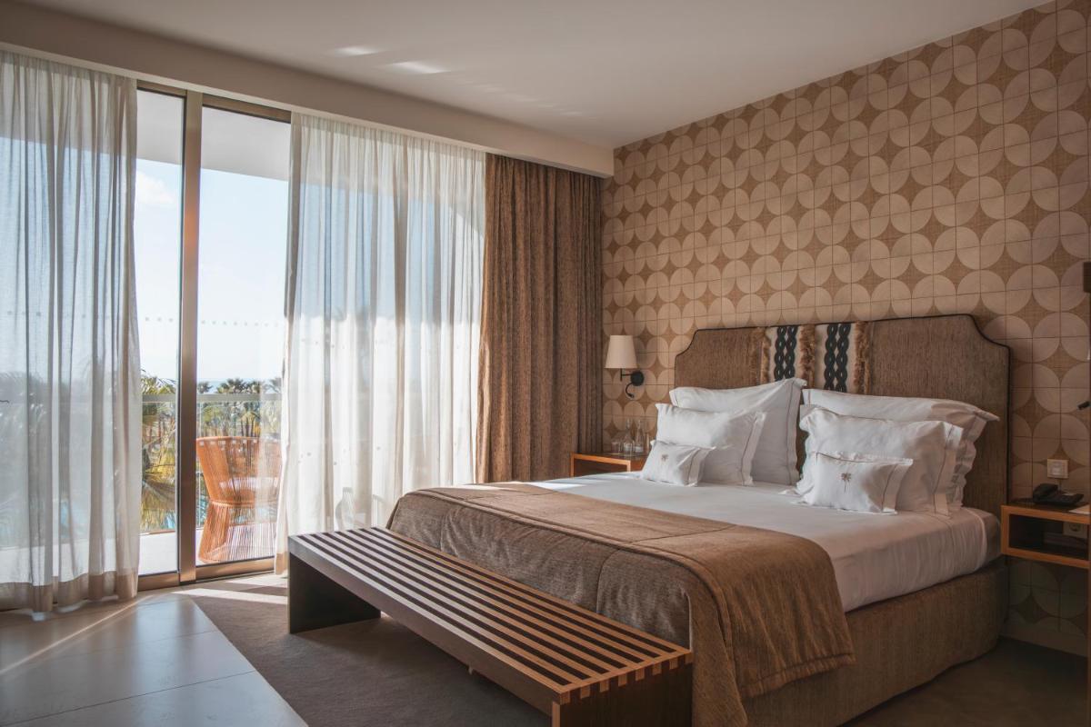 Wine & Books by the Sea, Algarve Resort