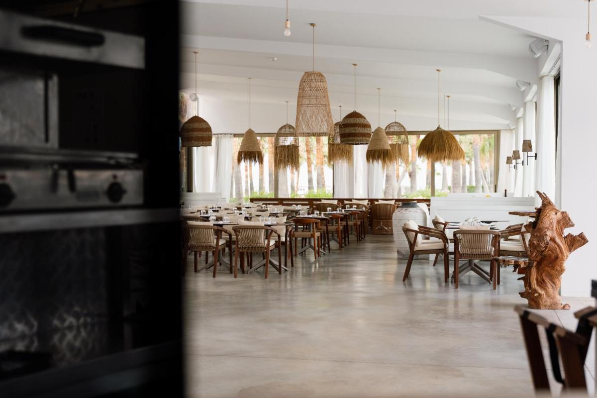 Wine & Books by the Sea, Algarve Resort