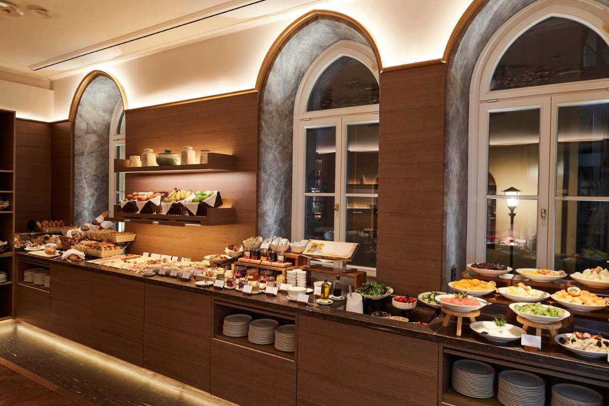 Vier Jahreszeiten Kempinski München