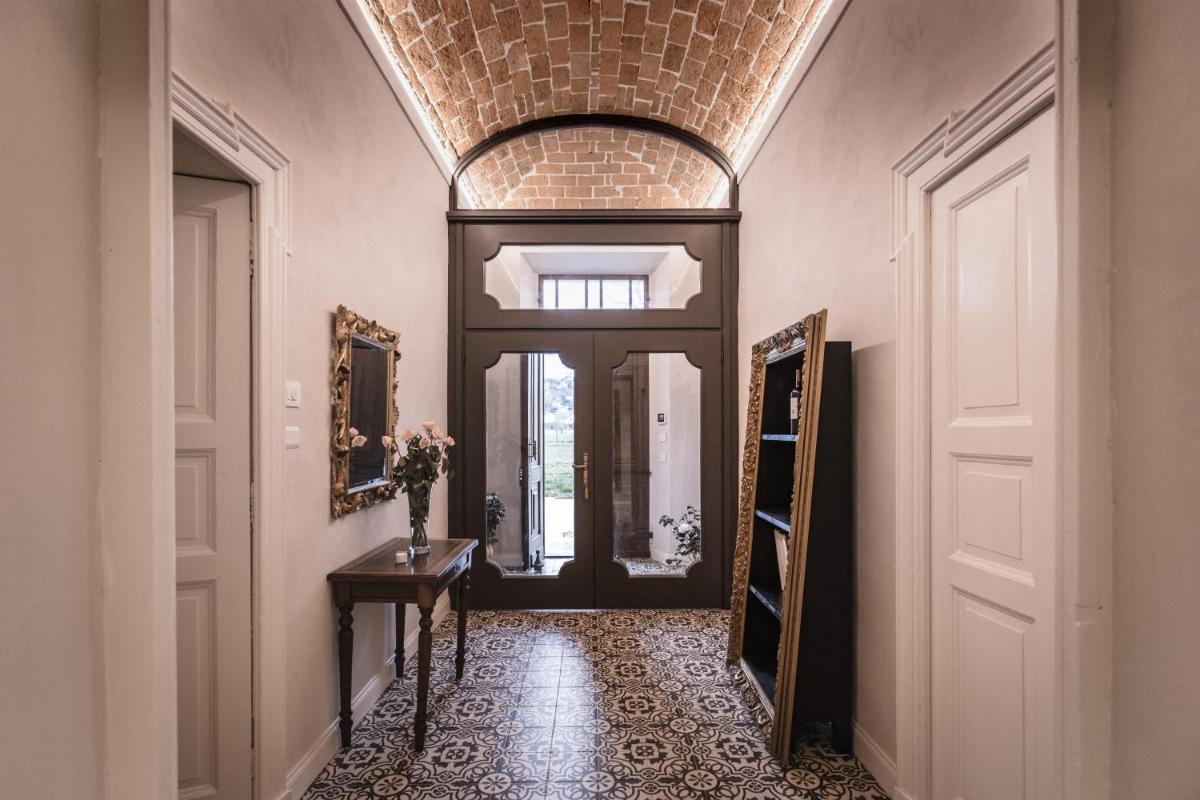 Villa Adelaide Relais & Wine