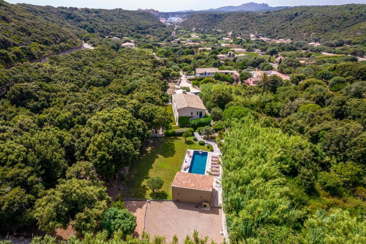 Domaine & Villas Version Maquis