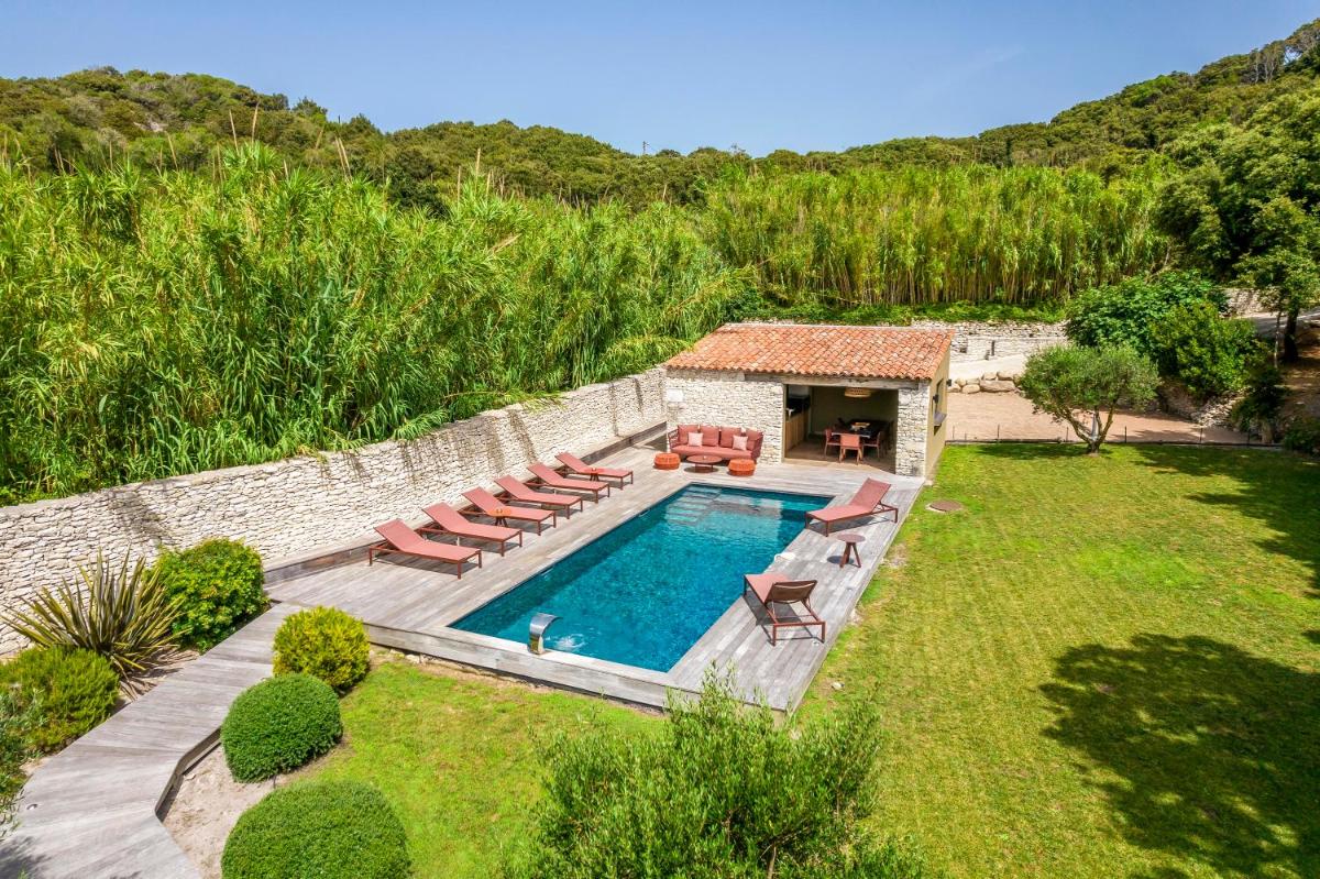 Domaine & Villas Version Maquis