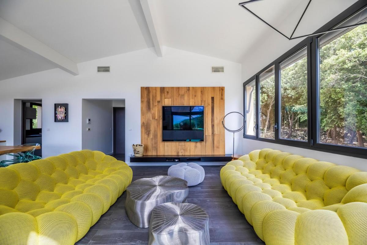 Domaine & Villas Version Maquis