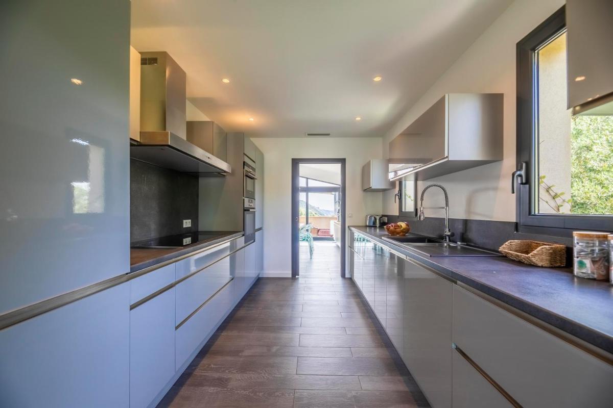 Domaine & Villas Version Maquis