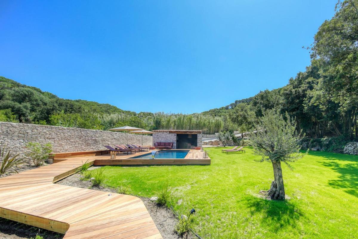 Domaine & Villas Version Maquis