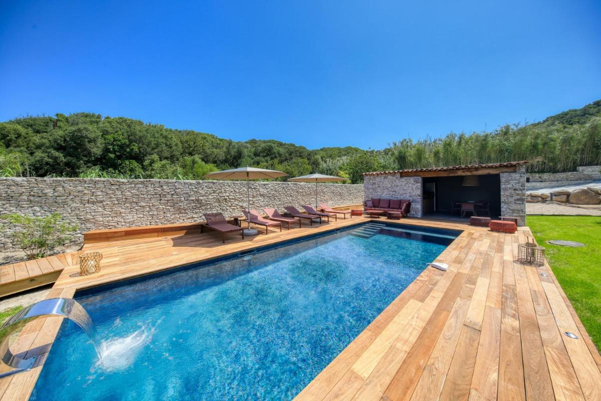 Domaine & Villas Version Maquis