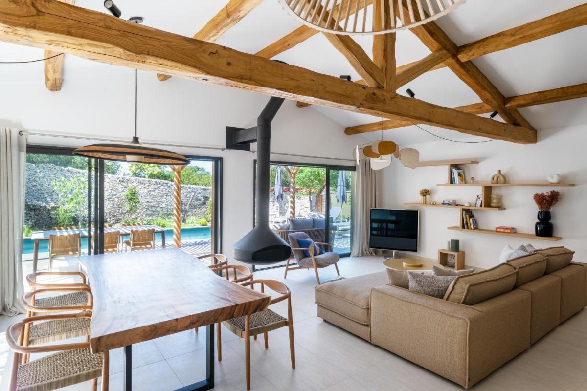 Domaine & Villas Version Maquis