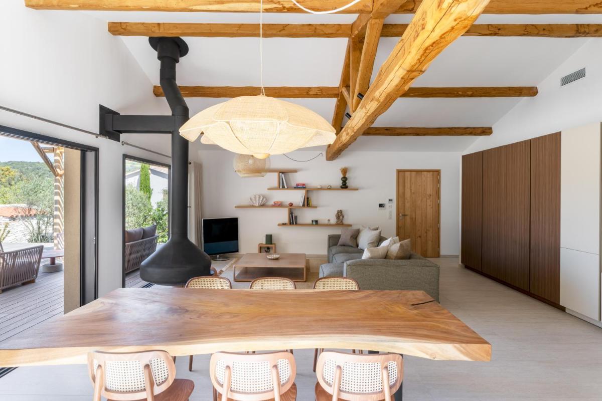 Domaine & Villas Version Maquis