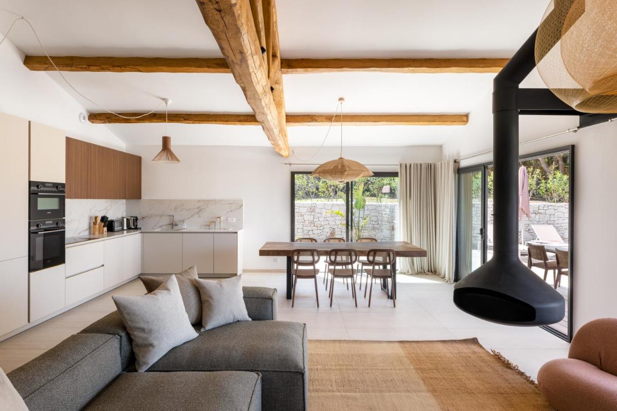 Domaine & Villas Version Maquis