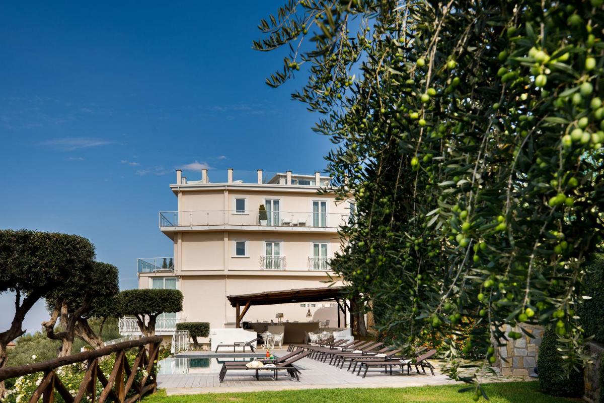 Villa Fiorella Art Hotel