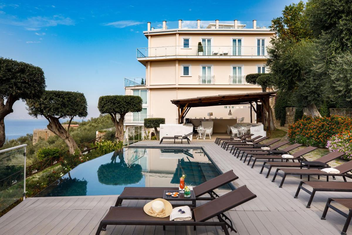 Villa Fiorella Art Hotel