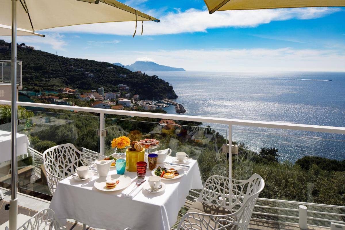 Villa Fiorella Art Hotel