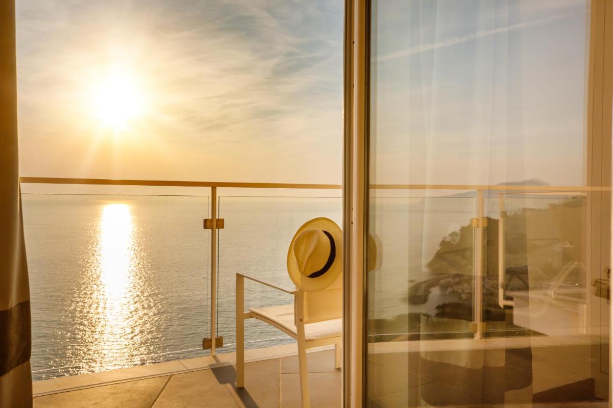 Villa Fiorella Art Hotel