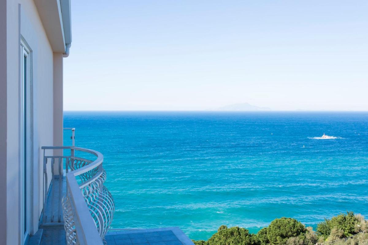 Villa Fiorella Art Hotel