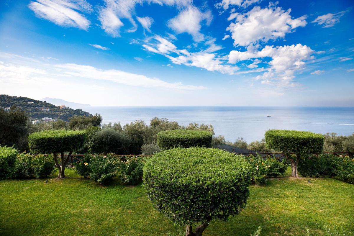 Villa Fiorella Art Hotel