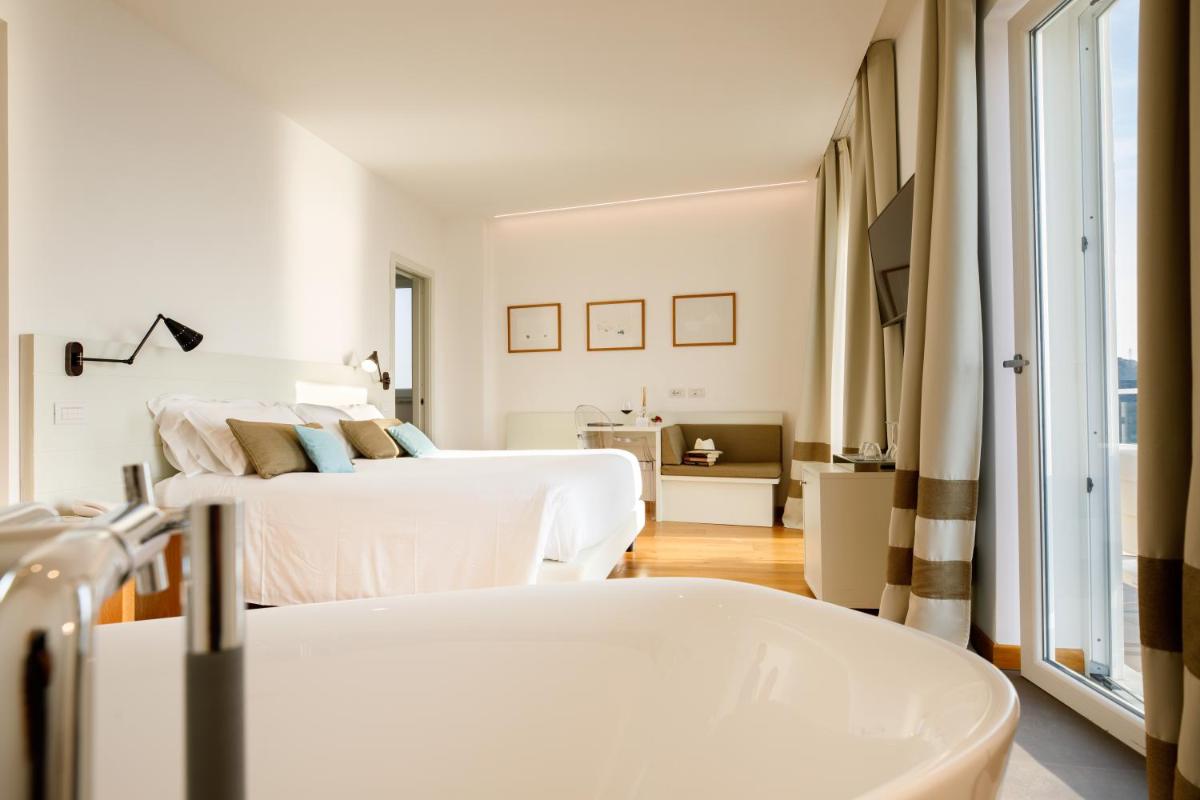 Villa Fiorella Art Hotel