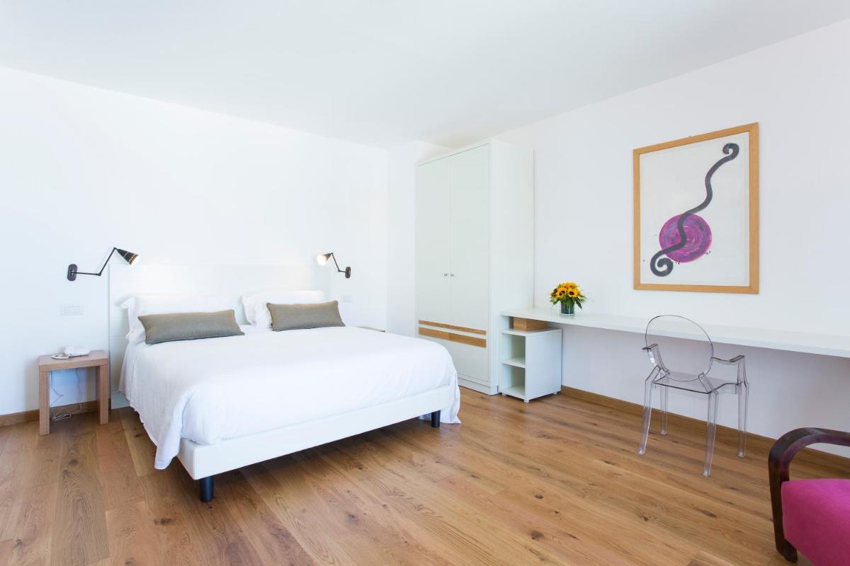 Villa Fiorella Art Hotel