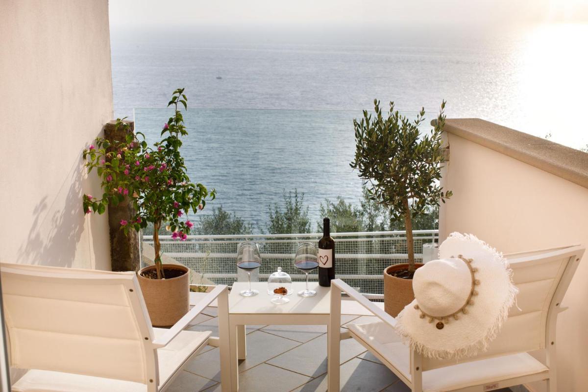 Villa Fiorella Art Hotel