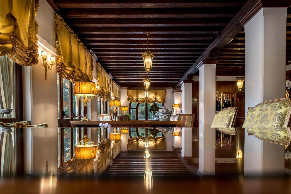 Villa Franceschi Hotel & Resort