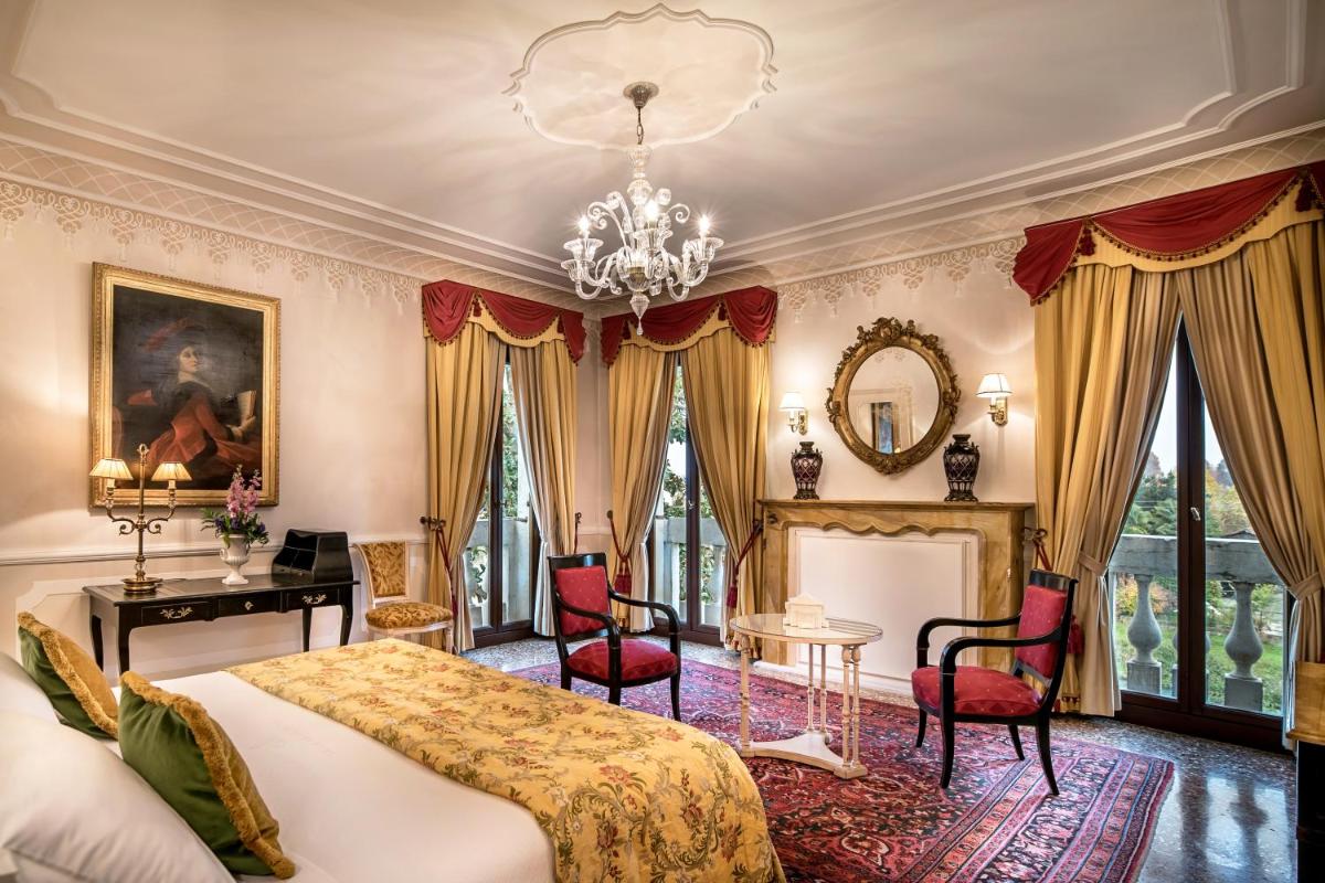 Villa Franceschi Hotel & Resort