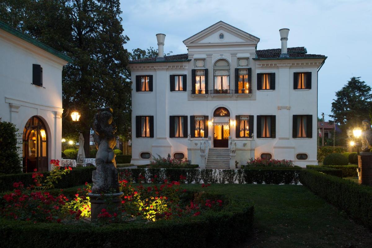 Villa Franceschi Hotel & Resort
