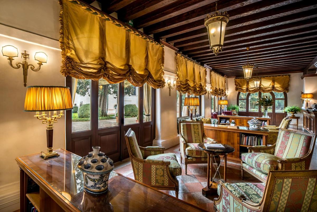 Villa Franceschi Hotel & Resort